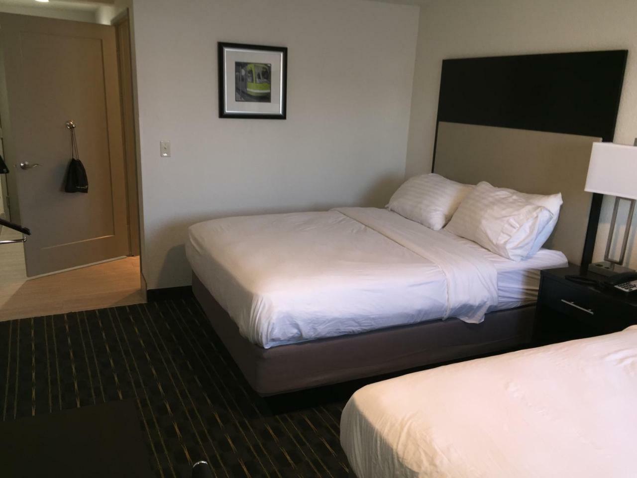 Comfort Inn & Suites Tigard Near Washington Square Exteriör bild